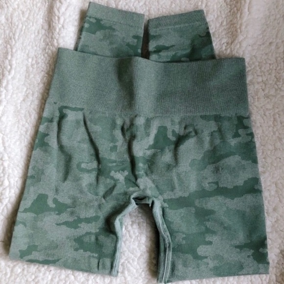 Gymshark - Picture 2 of 2